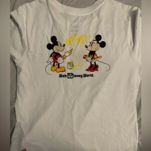Women XL vans disney tshirt NWT